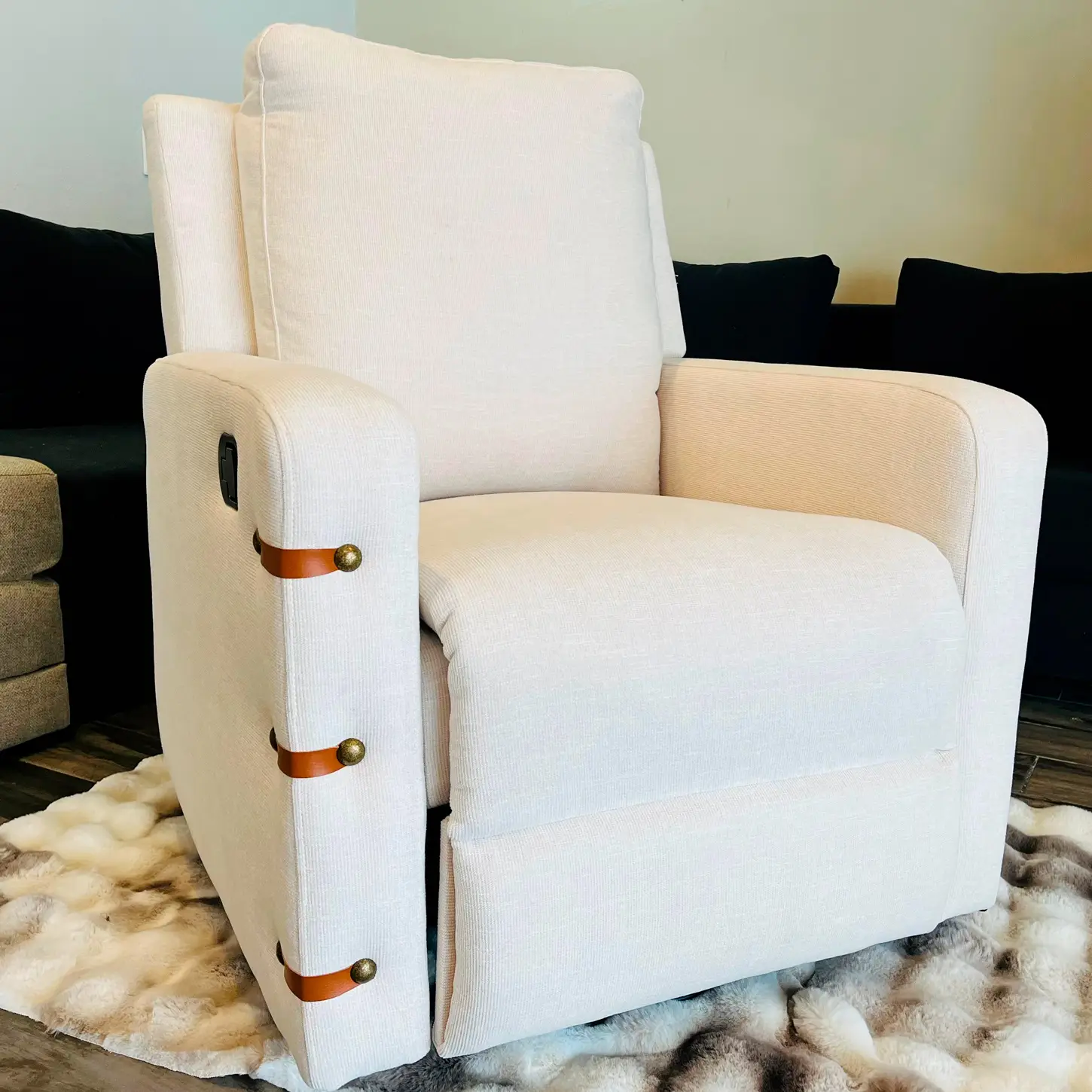 Mecedora REGINA | Reclinable Manual | Gira 360 - Imagen 2