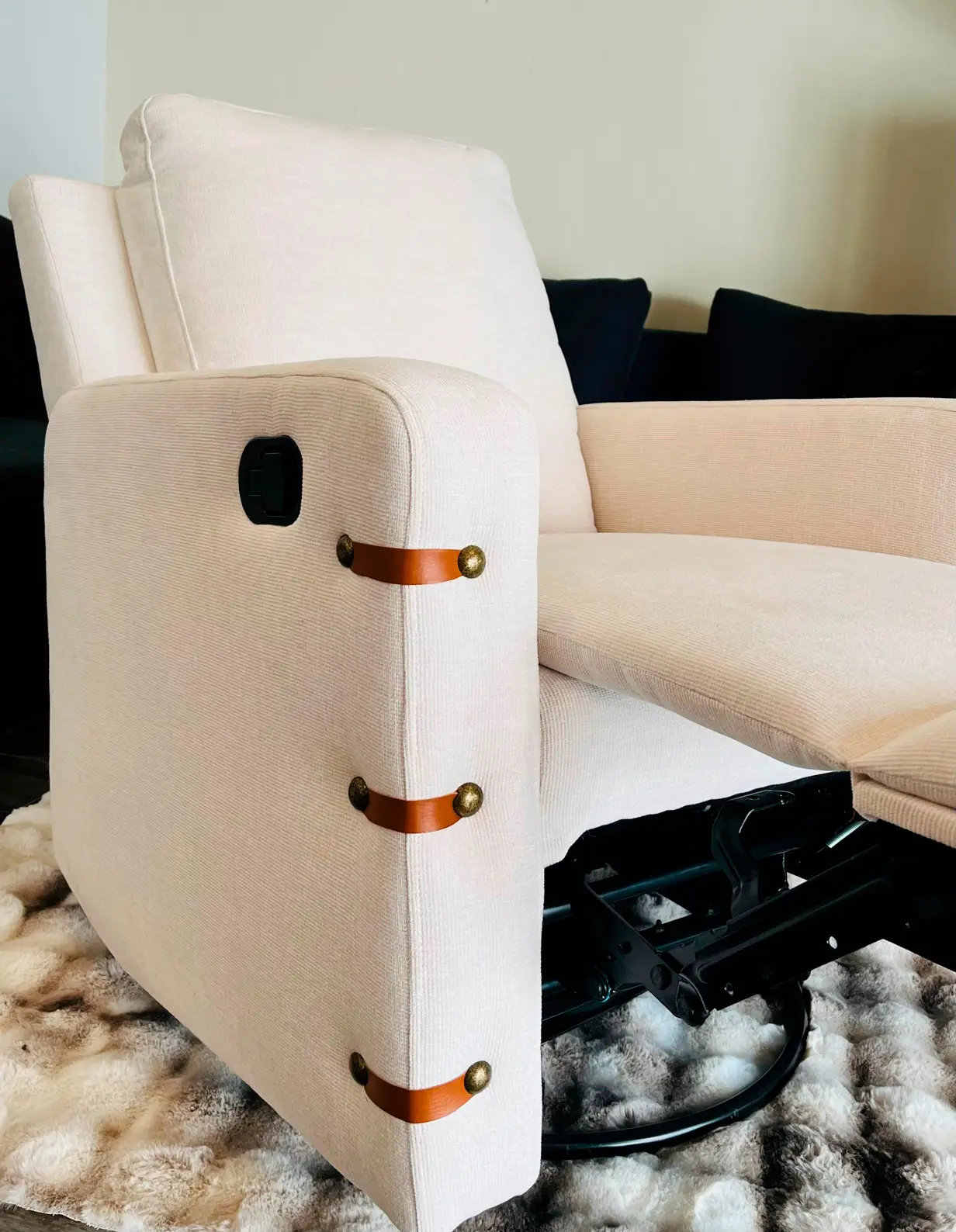 Mecedora REGINA | Reclinable Manual | Gira 360 - Imagen 3